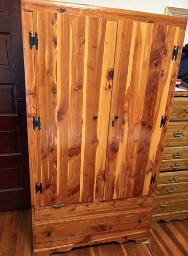 Rustic freestanding cedar wood - cedar,